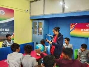 STUDENTS OF BAKSHIPUR PRIMARY SCHOOL VISITED IP & INNOVATION LAB AMRELI